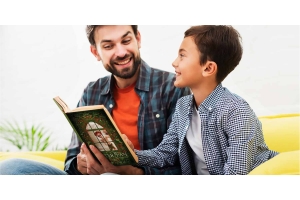 Leyendo libros infantiles clásicos con los pequeños de la familia