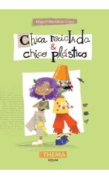 Chica reciclada y chico plástico